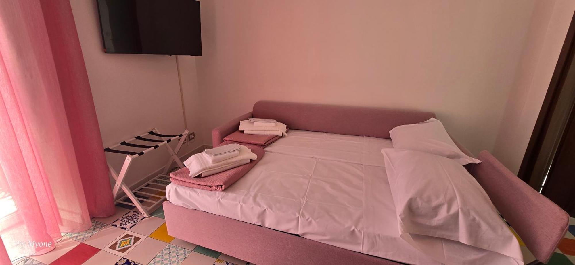 Aparthotel La Dimora Di Parthenope Centro Storico Naples